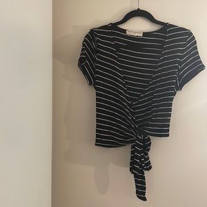 crop top short sleeve v-neck blouse